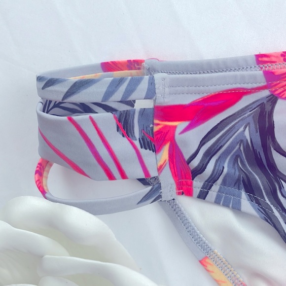 PINK Victoria’s Secret bikini bottom size extra small - Picture 2 of 5